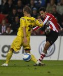 Eindhoven, 20 Oktober 2007
Kompetitiewedstrijd PSV-VVV, eindstand 3-1
Seizoen 2007/2008
Otman Bakkal passeert Peter Reekers