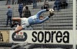 Genua ( Italie ) 2 Januari 1983
Doelman Otto Versfeld van Helmond Sport