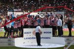 Arnhem, 20 April 2008 Kompetitiewedstrijd Vitesse-PSV, eindstand 0-1 Seizoen 2007/2008
PSV Landskampioen en wordt er dus feest gevierd