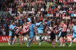 Eindhoven, 13 April 2008 Kampioenswedstrijd PSV-FC Twente, eindstand 1-1 Seizoen 2007/2008. PSV daardoor nog niet kampioen.
Veel drukte in het strafschopgebied van FC Twente