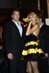 Amsterdam 14 april 2009
Paris Hilton en haar nieuwe vriend Doug Reinhardt bij jubileum van Rob Peetoom in Tuschinski.
Peter Smulders bv