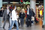 Schiphol 1 mei 2008
Patricia Paay en Adam Curry arriveren vanuit Londen op schiphol voor opnames van Holland s got talent. Ze worden door een chauffeur opgehaald.
Peter Smulders bv