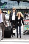 Schiphol 1 mei 2008
Patricia Paay en Adam Curry arriveren vanuit Londen op schiphol voor opnames van Holland s got talent. Ze worden door een chauffeur opgehaald.
Peter Smulders bv