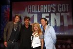 Hilversum26 maart 2008
Perspresentatie Holland's got talent in theater Gooiland met Gerard Joling Patricia Paay Viktor Brand en Henkjan Smits.
Peter Smulders bv