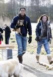 Diemen 14 februari 2009
Patrick Kluivert Rossana Lima Kluivert Quincy Justin Ruben Kluivert doen mee met de boswandeling voor hun goede doel ivm zwerfhonden. De tocht was in het Diemer Bos.
Peter Smulders bv
