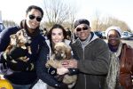 Diemen 14 februari 2009
Patrick Kluivert Rossana Lima Kluivert Quincy Justin Ruben Kluivert doen mee met de boswandeling voor hun goede doel ivm zwerfhonden. De tocht was in het Diemer Bos.. Vader Patrick en zijn vriendin
Peter Smulders bv
Peter Smulders bv
