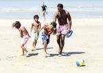 Noordwijk 24 juli 2008
Patrick Kluivert op het strand bij huis ter Duin met Rossana Lima en zijn zoons Shane Quincy Ruben en Justin.