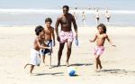 Noordwijk 24 juli 2008
Patrick Kluivert op het strand bij huis ter Duin met Rossana Lima en zijn zoons Shane Quincy Ruben en Justin.
