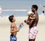 Noordwijk 24 juli 2008
Patrick Kluivert op het strand bij huis ter Duin met Rossana Lima en zijn zoons Shane Quincy Ruben en Justin.