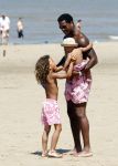 Noordwijk 24 juli 2008
Patrick Kluivert op het strand bij huis ter Duin met Rossana Lima en zijn zoons Shane Quincy Ruben en Justin.
