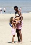 Noordwijk 24 juli 2008
Patrick Kluivert op het strand bij huis ter Duin met Rossana Lima en zijn zoons Shane Quincy Ruben en Justin.
