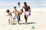 Noordwijk 24 juli 2008
Patrick Kluivert op het strand bij huis ter Duin met Rossana Lima en zijn zoons Shane Quincy Ruben en Justin.