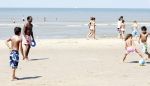 Noordwijk 24 juli 2008
Patrick Kluivert op het strand bij huis ter Duin met Rossana Lima en zijn zoons Shane Quincy Ruben en Justin.