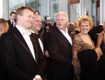 Rotterdam 20 april 2008
Premiere les Miserables  in het nieuwe Luxor theater. Paul de Leeuw en Stefan Nugter en Simone Kleinsma met Guus Verstraten
Peter Smulders bv