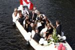 Leiden 23 augustus 2008
De dochter van Phil Collins Joeley Joely Collins trouwt met haar Nederlandse man Stefan Buitelaar. Na het huwelijk gaan ze met boot varen.
Peter Smulders bv