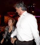 Amsterdam 17 december 2007
Pieter Storms met Nina Brink  en kinderen bij tros kerstcircus.