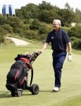Zandvoort 16 augustus 2008
Pieter v Vollenhoven bij golfwedstrijd van KLM open op de golfbaan in zandvoort. Pieter v Vollenhoven