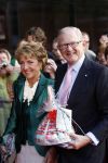 Utrecht 28 april 2009
Pieter v Vollenhoven viert zijn 70e verjaardag in het Beatrix theater in Utrecht. Pieter met Prinses Margriet
Peter Smulders bv