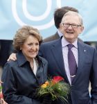 Makkum en Franeker30 april 2008
Koninginnedag 2008 met Koningin Beatrix Prins Willem Alexander Friso Constantijn Maurits Floris Pieter Christiaan Pieter v Vollenhoven en de prinsessen Maxima Laurentien Mabel Aimee Anita Margriet en Marilene.
Peter Smulders bv