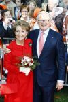 Apeldoorn 30 april 2009
Koninginnedag 2009 in apeldoorn met Koningin Beatrix Pieter v Vollenhoven Prinses Margriet Maxima Prins Willem Alexander Prins Constantijn Prinses Laurentien Prinses Mabel Prins Friso Prins Maurits Prinses Marilene Prins Pieter Christiaan Prinses Anita Prins Floris een zwangere Prinses Aimee en Prinses Annette. s middags probeerde een dwaas een aanslag te plegen op de koninklijke familie waarbij meerdere doden vielen.
Peter Smulders bv