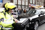 Amsterdam 7 mei 2009
Mom's moment georganiseerd door the class company in Nomads.
10 zwangere en 9 bn ers die zwanger zijn of net bevallen worden een dag in de watten gelegd. Politie agent
Peter Smulders bv
