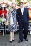 Apeldoorn 30 april 2009
Koninginnedag 2009 in apeldoorn met Koningin Beatrix Pieter v Vollenhoven Prinses Margriet Maxima Prins Willem Alexander Prins Constantijn Prinses Laurentien Prinses Mabel Prins Friso Prins Maurits Prinses Marilene Prins Pieter Christiaan Prinses Anita Prins Floris een zwangere Prinses Aimee en Prinses Annette. s middags probeerde een dwaas een aanslag te plegen op de koninklijke familie waarbij meerdere doden vielen.
Peter Smulders bv
