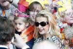 Apeldoorn 30 april 2009
Koninginnedag 2009 in apeldoorn met Koningin Beatrix Pieter v Vollenhoven Prinses Margriet Maxima Prins Willem Alexander Prins Constantijn Prinses Laurentien Prinses Mabel Prins Friso Prins Maurits Prinses Marilene Prins Pieter Christiaan Prinses Anita Prins Floris een zwangere Prinses Aimee en Prinses Annette. s middags probeerde een dwaas een aanslag te plegen op de koninklijke familie waarbij meerdere doden vielen.
Peter Smulders bv
