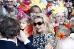 Apeldoorn 30 april 2009
Koninginnedag 2009 in apeldoorn met Koningin Beatrix Pieter v Vollenhoven Prinses Margriet Maxima Prins Willem Alexander Prins Constantijn Prinses Laurentien Prinses Mabel Prins Friso Prins Maurits Prinses Marilene Prins Pieter Christiaan Prinses Anita Prins Floris een zwangere Prinses Aimee en Prinses Annette. s middags probeerde een dwaas een aanslag te plegen op de koninklijke familie waarbij meerdere doden vielen.
Peter Smulders bv