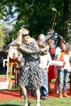 Apeldoorn 30 april 2009
Koninginnedag 2009 in apeldoorn met Koningin Beatrix Pieter v Vollenhoven Prinses Margriet Maxima Prins Willem Alexander Prins Constantijn Prinses Laurentien Prinses Mabel Prins Friso Prins Maurits Prinses Marilene Prins Pieter Christiaan Prinses Anita Prins Floris een zwangere Prinses Aimee en Prinses Annette. s middags probeerde een dwaas een aanslag te plegen op de koninklijke familie waarbij meerdere doden vielen.
Peter Smulders bv