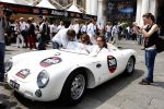 Brescia 15 mei 2008
Start van de Mille Miglia in Brescia. State of art rijdt met 2 porsches mee. Prins Bernhard jr met Menno der Jong. Menno is een vriend en compagnon van Prins Bernhard jr