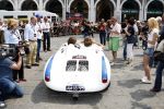 Brescia 15 mei 2008
Start van de Mille Miglia in Brescia. State of art rijdt met 2 porsches mee. Prins Bernhard jr met Menno der Jong. Menno is een vriend en compagnon van Prins Bernhard jr