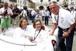 Brescia 15 mei 2008
Start van de Mille Miglia in Brescia. State of art rijdt met 2 porsches mee. Prins Bernhard jr met Menno der Jong. Menno is een vriend en compagnon van Prins Bernhard jr . met Albert Westerman