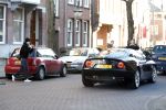 Amsterdam 16 februari 2008
Prins Bernhard jr wordt door jongens op fiets gefotografeerd terwijl hij in zijn alfa Romeo van 350.000 euro door de cornelis schuytstraat rijdt.
Peter Smulders bv