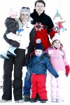 Lech 10 februari 2008
Fotosessie Koninklijke familie. Aanwezig waren Koningin Beatrix Maxima Prins Willem Alexander Amalai Alexia Ariane Prins Constantijn Prinses Laurentien Eloise Claus Cazimir en Elenore.