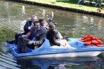 Apeldoorn 30 april 2009
Koninginnedag 2009 in apeldoorn met Koningin Beatrix Pieter v Vollenhoven Prinses Margriet Maxima Prins Willem Alexander Prins Constantijn Prinses Laurentien Prinses Mabel Prins Friso Prins Maurits Prinses Marilene Prins Pieter Christiaan Prinses Anita Prins Floris een zwangere Prinses Aimee en Prinses Annette. s middags probeerde een dwaas een aanslag te plegen op de koninklijke familie waarbij meerdere doden vielen.
Peter Smulders bv