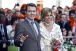 Apeldoorn 30 april 2009
Koninginnedag 2009 in apeldoorn met Koningin Beatrix Pieter v Vollenhoven Prinses Margriet Maxima Prins Willem Alexander Prins Constantijn Prinses Laurentien Prinses Mabel Prins Friso Prins Maurits Prinses Marilene Prins Pieter Christiaan Prinses Anita Prins Floris een zwangere Prinses Aimee en Prinses Annette. s middags probeerde een dwaas een aanslag te plegen op de koninklijke familie waarbij meerdere doden vielen.
Peter Smulders bv