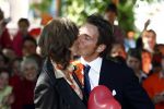 Apeldoorn 30 april 2009
Koninginnedag 2009 in apeldoorn met Koningin Beatrix Pieter v Vollenhoven Prinses Margriet Maxima Prins Willem Alexander Prins Constantijn Prinses Laurentien Prinses Mabel Prins Friso Prins Maurits Prinses Marilene Prins Pieter Christiaan Prinses Anita Prins Floris een zwangere Prinses Aimee en Prinses Annette. s middags probeerde een dwaas een aanslag te plegen op de koninklijke familie waarbij meerdere doden vielen.
Peter Smulders bv