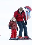 Lech 10 februari 2008
Fotosessie Koninklijke familie. Aanwezig waren Koningin Beatrix Maxima Prins Willem Alexander Amalai Alexia Ariane Prins Constantijn Prinses Laurentien Eloise Claus Cazimir en Elenore.