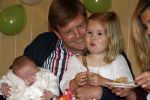 Den Haag 26 juni 2007
Fotomoment met Prins Willem Alexander Maxima Prinses Amalia Alexia en Ariane bij de koninklijke stallen. Prinses Alexia viert haar 2e verjaardag.
