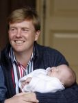 Den Haag 26 juni 2007
Fotomoment met Prins Willem Alexander Maxima Prinses Amalia Alexia en Ariane bij de koninklijke stallen. Prinses Alexia viert haar 2e verjaardag.