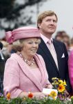 Makkum en Franeker30 april 2008
Koninginnedag 2008 met Koningin Beatrix Prins Willem Alexander Friso Constantijn Maurits Floris Pieter Christiaan Pieter v Vollenhoven en de prinsessen Maxima Laurentien Mabel Aimee Anita Margriet en Marilene.
Peter Smulders bv