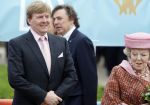 Makkum en Franeker30 april 2008
Koninginnedag 2008 met Koningin Beatrix Prins Willem Alexander Friso Constantijn Maurits Floris Pieter Christiaan Pieter v Vollenhoven en de prinsessen Maxima Laurentien Mabel Aimee Anita Margriet en Marilene.
Peter Smulders bv