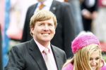 Makkum en Franeker30 april 2008
Koninginnedag 2008 met Koningin Beatrix Prins Willem Alexander Friso Constantijn Maurits Floris Pieter Christiaan Pieter v Vollenhoven en de prinsessen Maxima Laurentien Mabel Aimee Anita Margriet en Marilene.
Peter Smulders bv
