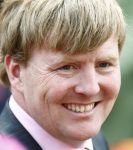 Makkum en Franeker30 april 2008
Koninginnedag 2008 met Koningin Beatrix Prins Willem Alexander Friso Constantijn Maurits Floris Pieter Christiaan Pieter v Vollenhoven en de prinsessen Maxima Laurentien Mabel Aimee Anita Margriet en Marilene. Rook aanslag op tanden prins willem alexander
Peter Smulders bv