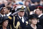 Amsterdam 4 mei 2009
Dodenherdenking op de dam met oa aanwezig Koningin Beatrix Prins Willem Alexander en prinses maxima.
Peter Smulders bv