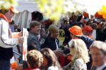 Apeldoorn 30 april 2009
Koninginnedag 2009 in apeldoorn met Koningin Beatrix Pieter v Vollenhoven Prinses Margriet Maxima Prins Willem Alexander Prins Constantijn Prinses Laurentien Prinses Mabel Prins Friso Prins Maurits Prinses Marilene Prins Pieter Christiaan Prinses Anita Prins Floris een zwangere Prinses Aimee en Prinses Annette. s middags probeerde een dwaas een aanslag te plegen op de koninklijke familie waarbij meerdere doden vielen.
Peter Smulders bv