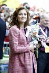 Apeldoorn 30 april 2009
Koninginnedag 2009 in apeldoorn met Koningin Beatrix Pieter v Vollenhoven Prinses Margriet Maxima Prins Willem Alexander Prins Constantijn Prinses Laurentien Prinses Mabel Prins Friso Prins Maurits Prinses Marilene Prins Pieter Christiaan Prinses Anita Prins Floris een zwangere Prinses Aimee en Prinses Annette. s middags probeerde een dwaas een aanslag te plegen op de koninklijke familie waarbij meerdere doden vielen.
Peter Smulders bv