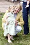 Wassenaar 11 juli 2008
Foto uurtje met prinses Maxima Prins Willem Alexander  en hun dochters Prinses Amalia Prinses Alexia en Prinses Ariane . 
Ze komen aanrijden in bakfiets.
