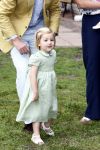 Wassenaar 11 juli 2008
Foto uurtje met prinses Maxima Prins Willem Alexander  en hun dochters Prinses Amalia Prinses Alexia en Prinses Ariane . 
Ze komen aanrijden in bakfiets.