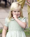 Wassenaar 11 juli 2008
Foto uurtje met prinses Maxima Prins Willem Alexander  en hun dochters Prinses Amalia Prinses Alexia en Prinses Ariane . 
Ze komen aanrijden in bakfiets.